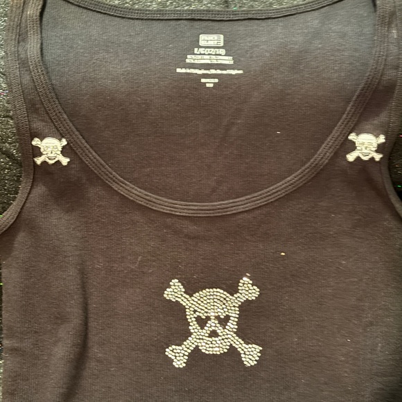 Black skull bling tank - Picture 2 of 3